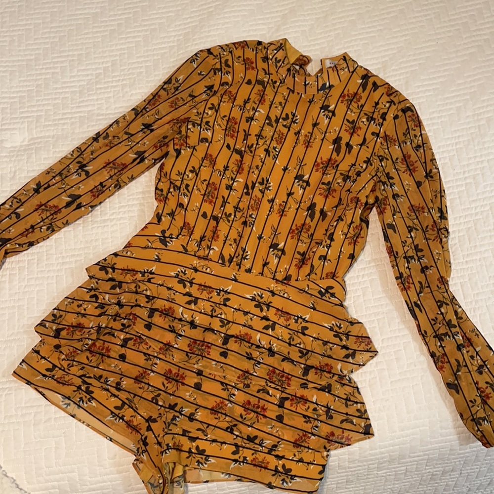 Endless rose size small EUC romper